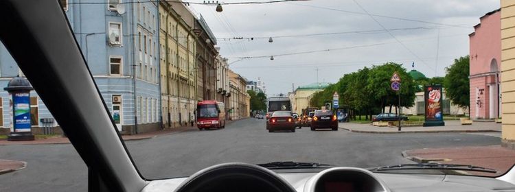 Билет № 7. Вопрос № 14. Разрешено ли Вам выехать на перекресток, за которым образовался затор?