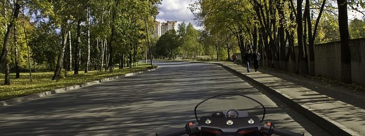 Билет № 13. Вопрос № 9. Разрешается ли Вам выполнить разворот на этом участке дороги?