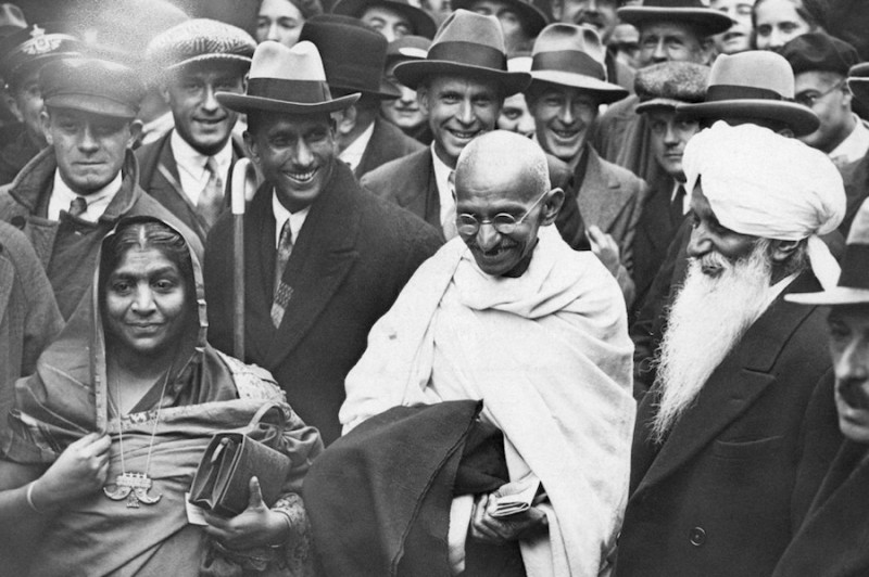 Махатма Ганди (Фото: George Rinhart)
