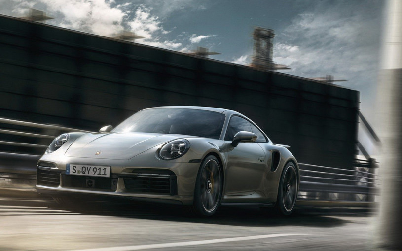 Porsche оснастила новый 911 Turbo S 650-сильным двигателем