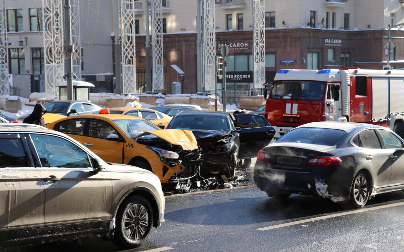 Власти рассказали, где в Москве происходит больше всего аварий