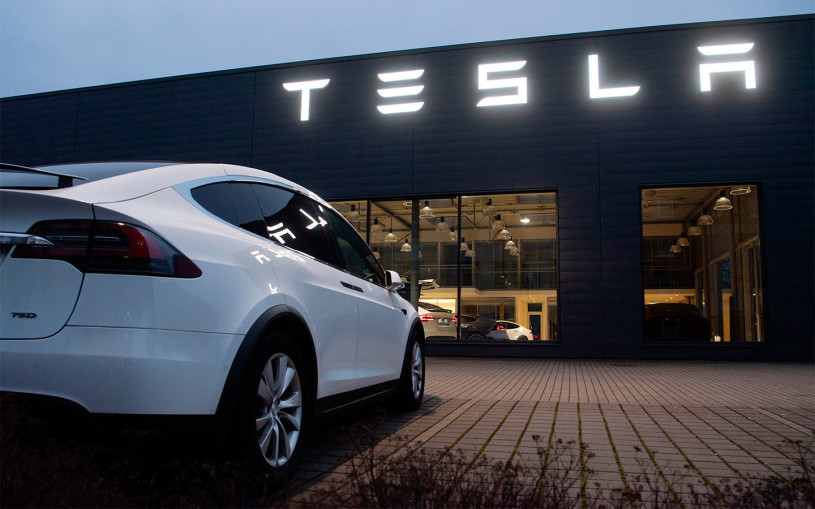 На Tesla подали в суд за выпуск машин со смертельно опасной подвеской