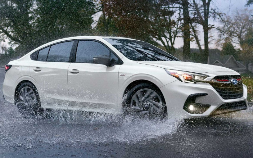 Subaru представила обновленный седан Legacy