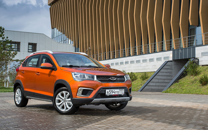 Настройки яркости. Тест-драйв Chery Tiggo 2
