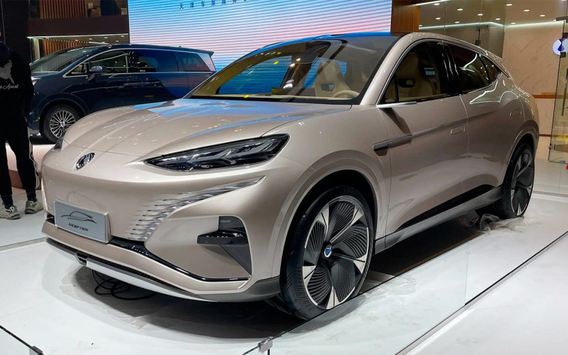BYD и Mercedes представили совместный электрокар в Китае