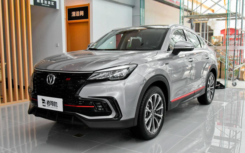 Дилеры назвали российские цены кросс-купе Changan CS85