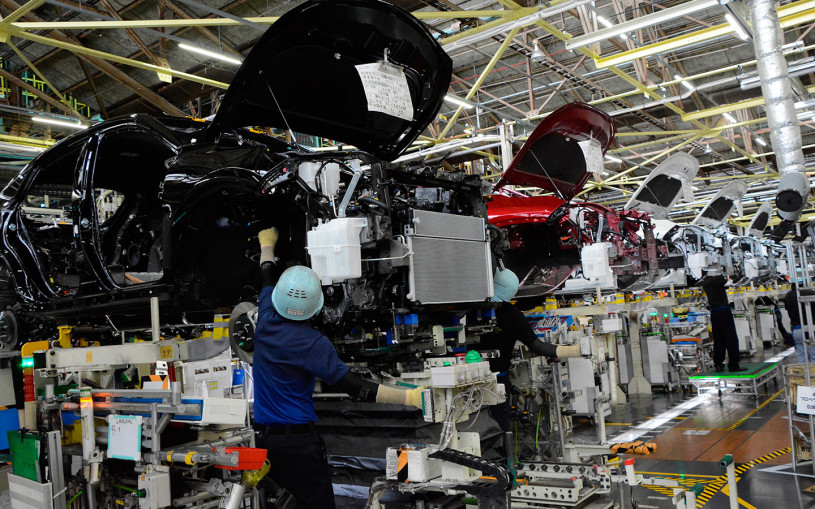 Toyota в мае остановит производство на 9 заводах в Японии
