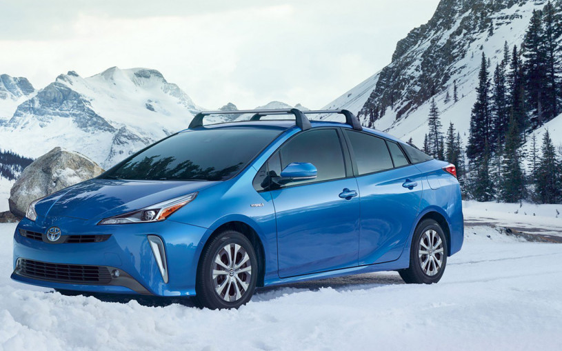 Toyota Prius перевели на полный привод
