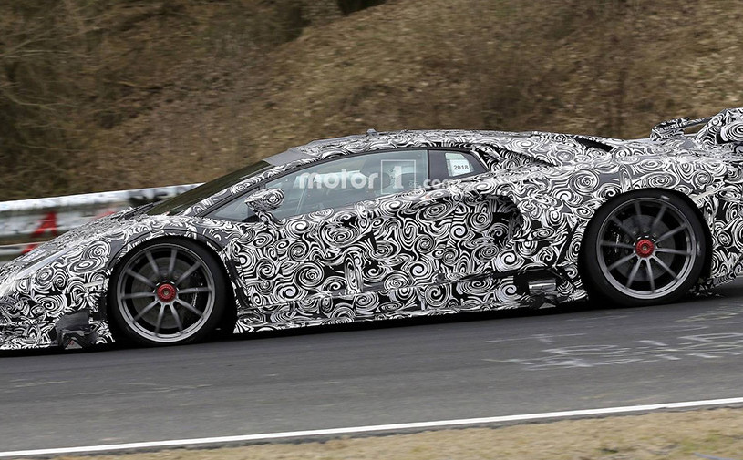Lamborghini Aventador SVJ установил рекорд Нюрбургринга