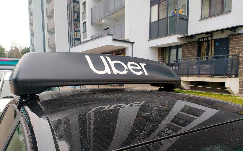 Uber запустит сервис роботакси