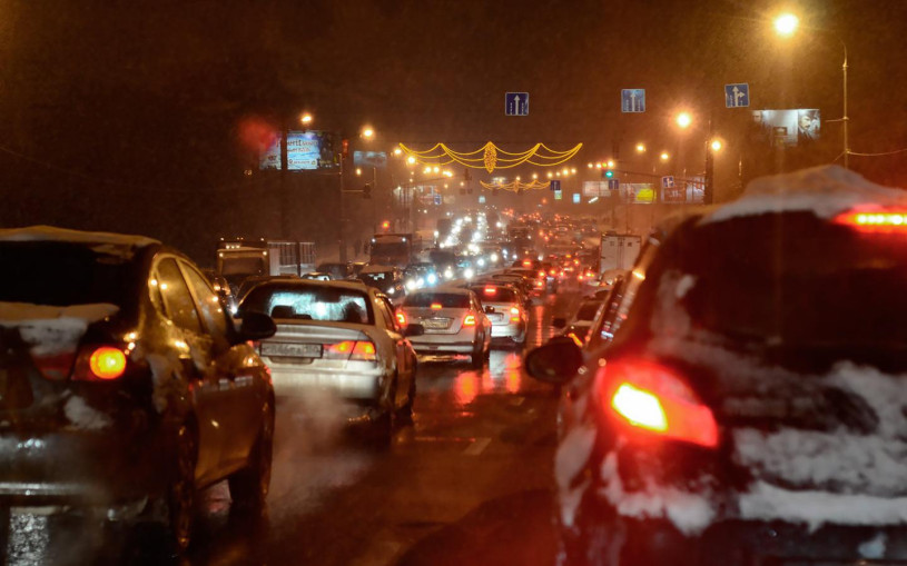 Власти спрогнозировали коллапс на дорогах Москвы в конце декабря