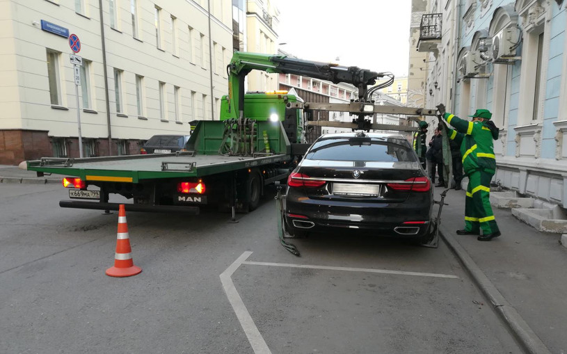С начала года в Москве эвакуировали более 4 тыс. премиальных автомобилей
