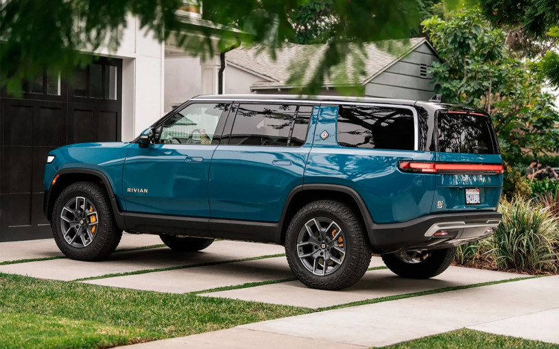 Rivian отзывает почти все автомобили из-за дефекта в системе управления