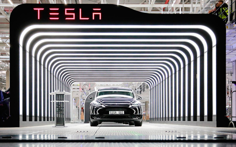 Tesla в Германии увеличила срок ожидания электрокаров после снижения цен