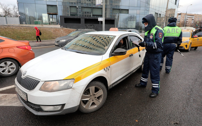 ГИБДД назвала самые распространенные нарушения водителями такси
