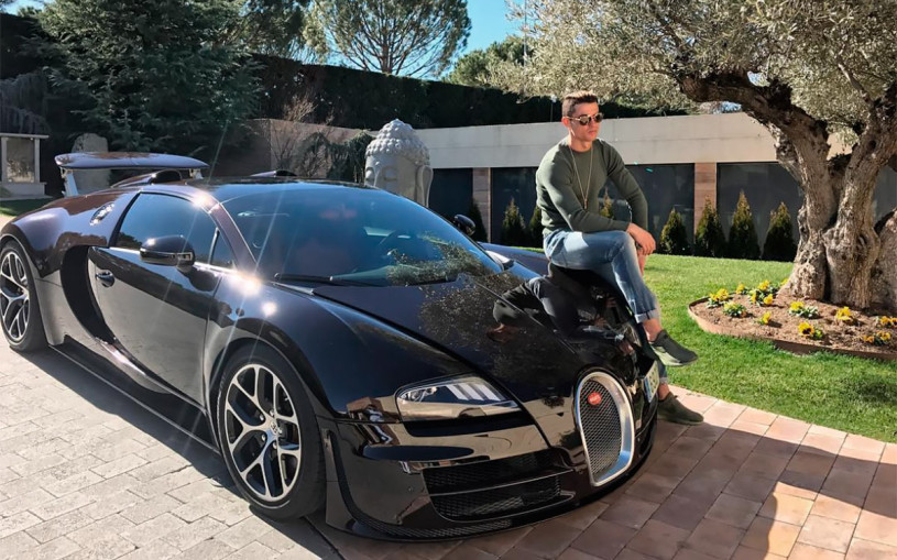 Телохранитель Криштиану Роналду разбил его Bugatti Veyron за $2 млн