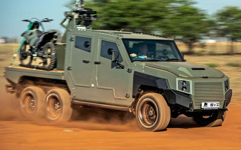 Toyota Land Cruiser превратили в истребителя дрона. Видео