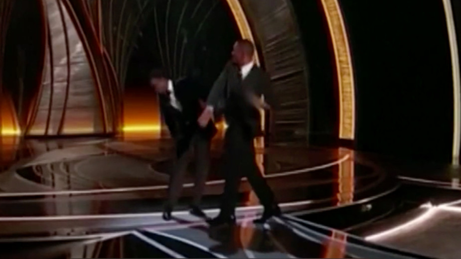 Уилл Смит ударил комика Криса Рока за шутку над женой на «Оскаре»