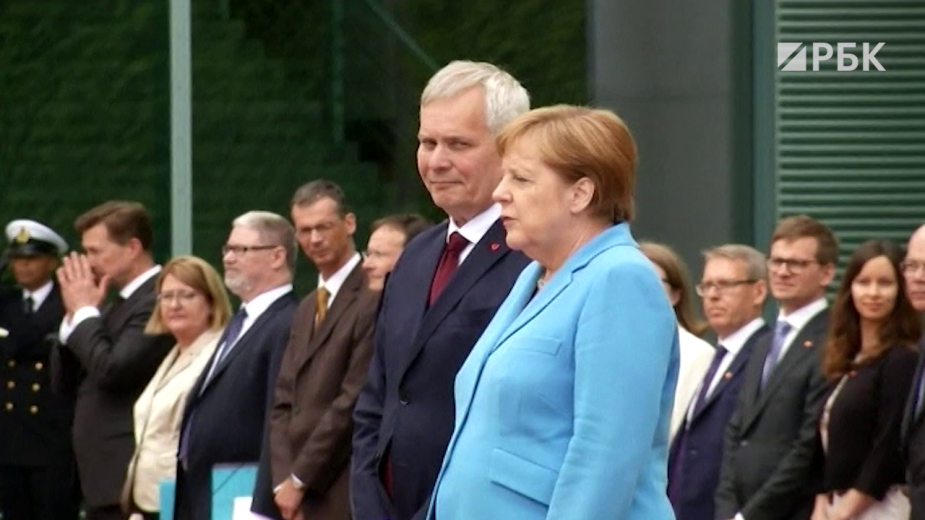 Меркель в третий раз задрожала на встрече на высшем уровне