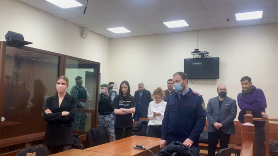 Видео:пресс-служба Басманного районного суда города Москвы