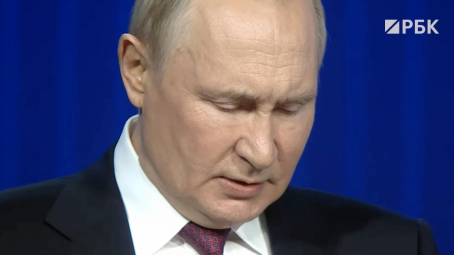 Путин заявил, что Россия в отличие от Запада «не лезет в чужой двор»"/>













