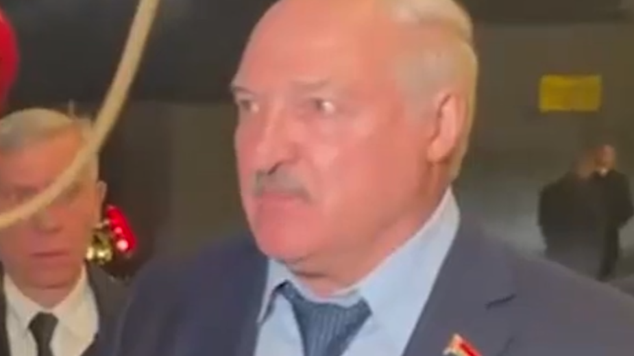 Лукашенко заявил, что Украине может грозить полное уничтожение