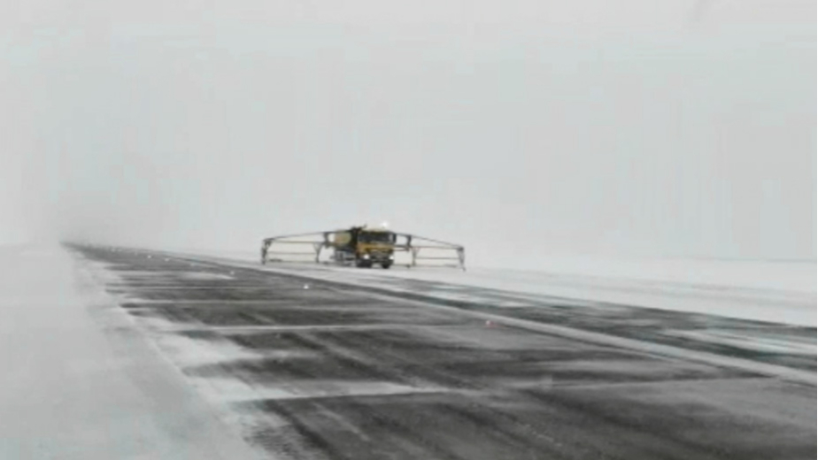 Краснодар закрыта дорога. Плохая погода аэропорт. Плохая погода на аэродроме.