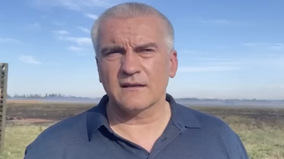 Аксенов сообщил об одном погибшем после взрывов на аэродроме в Крыму