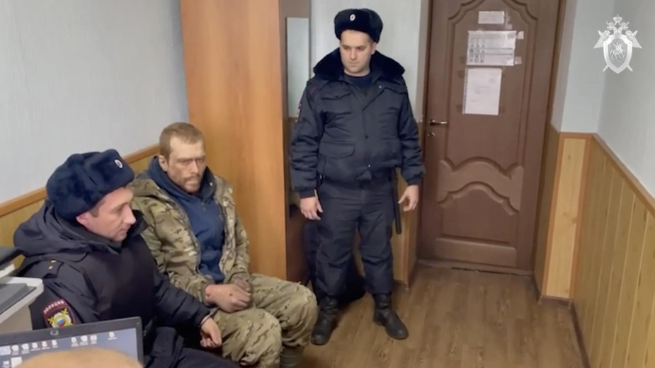 СК показал кадры с подозреваемым в нападении на полицию в Новошахтинске