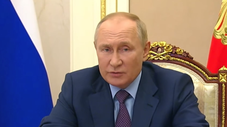 Путин заявил о росте числа россиян с риском увольнения