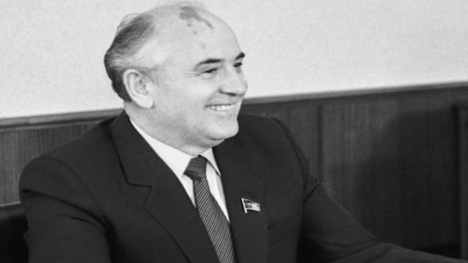 Как в России отреагировали на смерть Горбачева