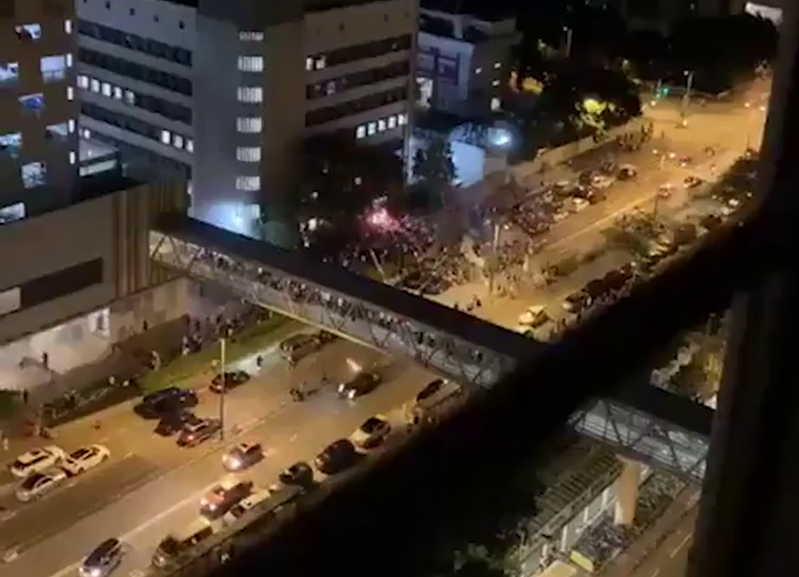 Видео: Hong Kong Free Press / YouTube