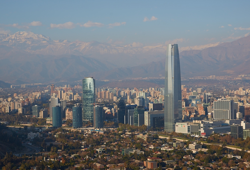 Torre Costanera (на фото справа)