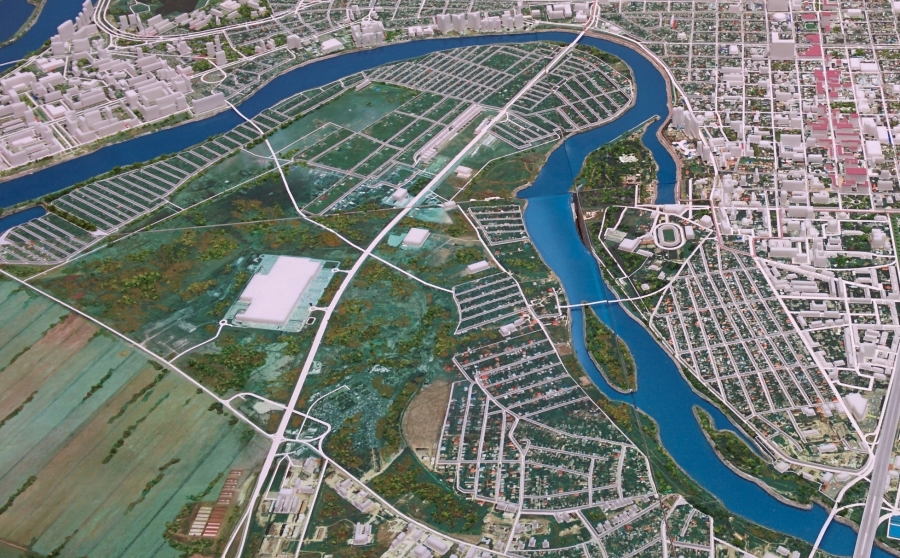 Место расположения пешеходного моста через р.Кубань. Макет, отражающий Генплан Краснодара.