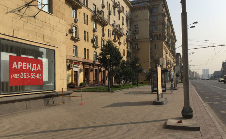 На Кутузовском проспекте многие торговые помещения пустуют