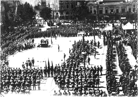 11-я Красная армия проводит военный парад в Тбилиси, 25 февраля 1921 год