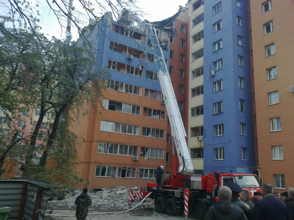 Спасатели ведут поиски возможных пострадавших