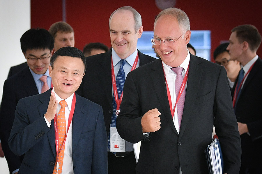 Основатель Alibaba Джек Ма (слева) и Кирилл Дмитриев