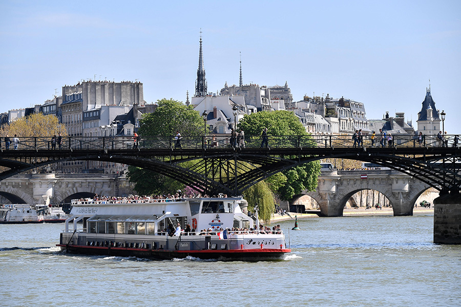 Речной круиз в Париже, Франция