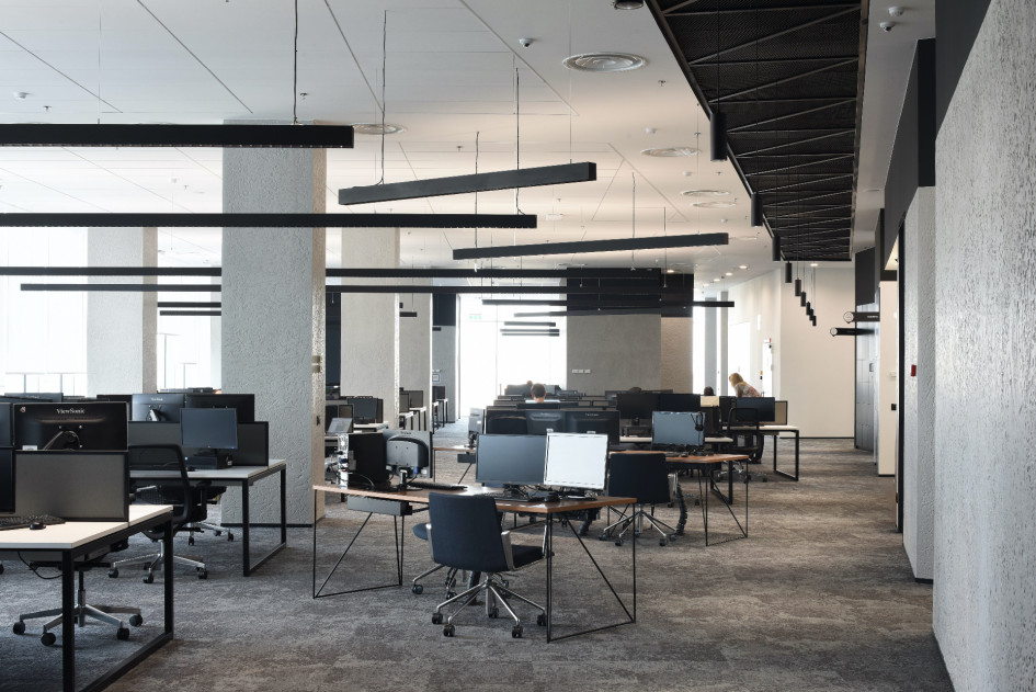 Офисное пространство выполнено по принципу open space.