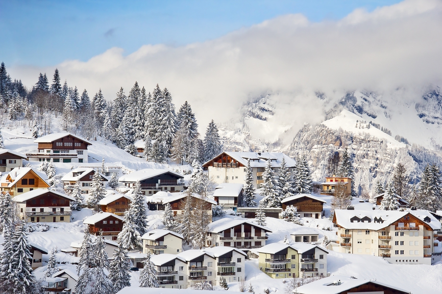 Среди наиболее дорогих альпийских курортов - St. Moritz, Gstaad, Verbier и Zermatt