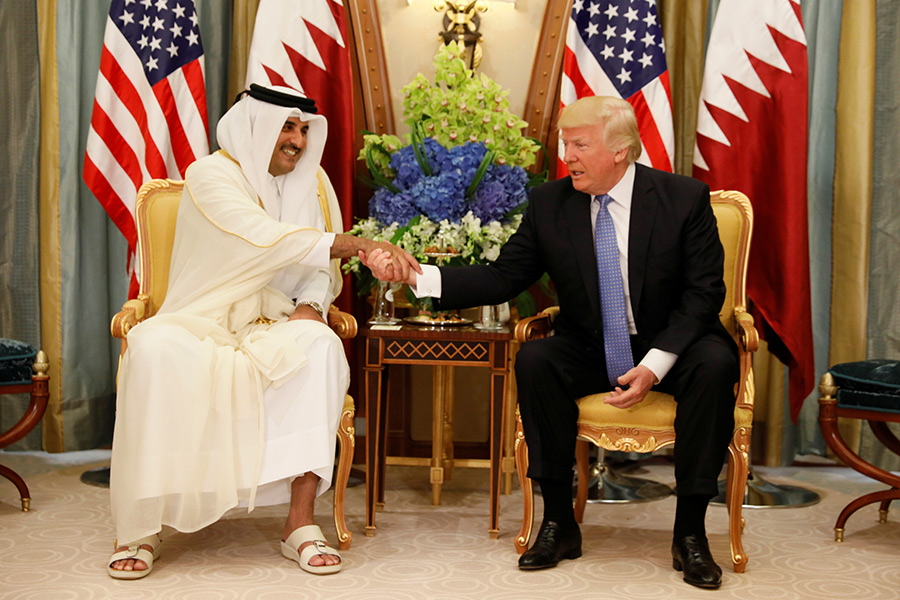 Дональд Трамп и эмир Катара Тамим бен Хамад Аль Тани
 
