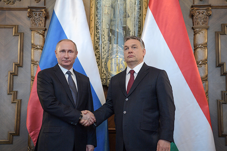 Владимир Путин и Виктор Орбан (слева направо)

