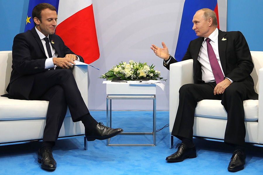 Эмманюэль Макрон и Владимир Путин. Июль 2017 года
