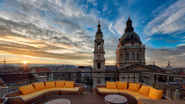 High Note Skybar в отеле Aria, Будапешт