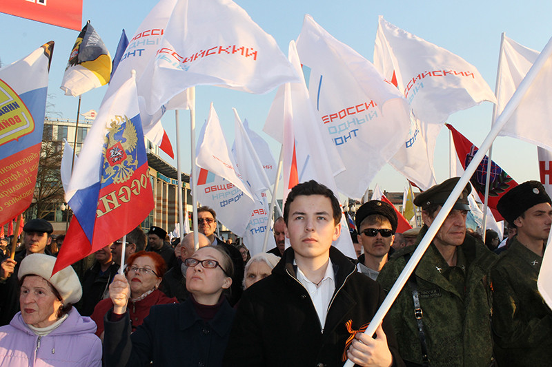 Один из самых массовых митингов, который организовывал ОНФ, прошел на Поклонной горе 6 мая 2012 года, накануне инаугурации Владимира Путина. В тот же день состоялась акция оппозиции на Болотной площади, после которой за организацию беспорядков были осуждены десятки активистов
