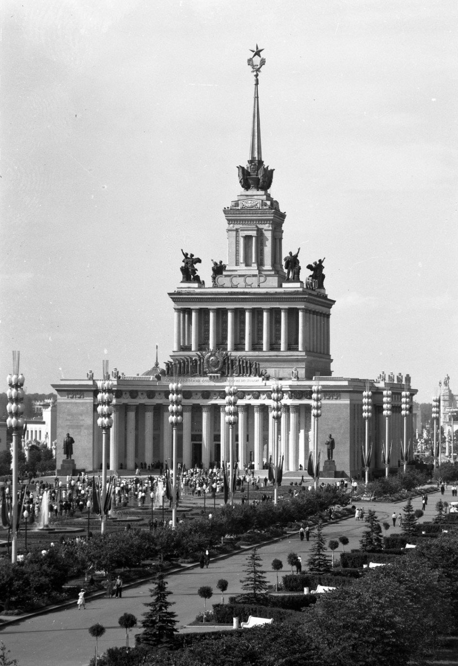 №1. Центральный павильон, ранее Главный