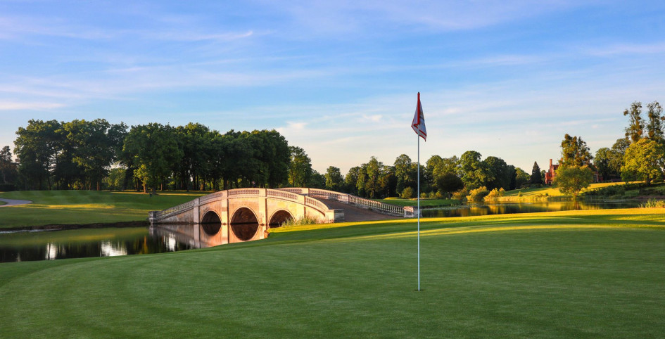 Фото: https://www.stokepark.com/golf/index.html