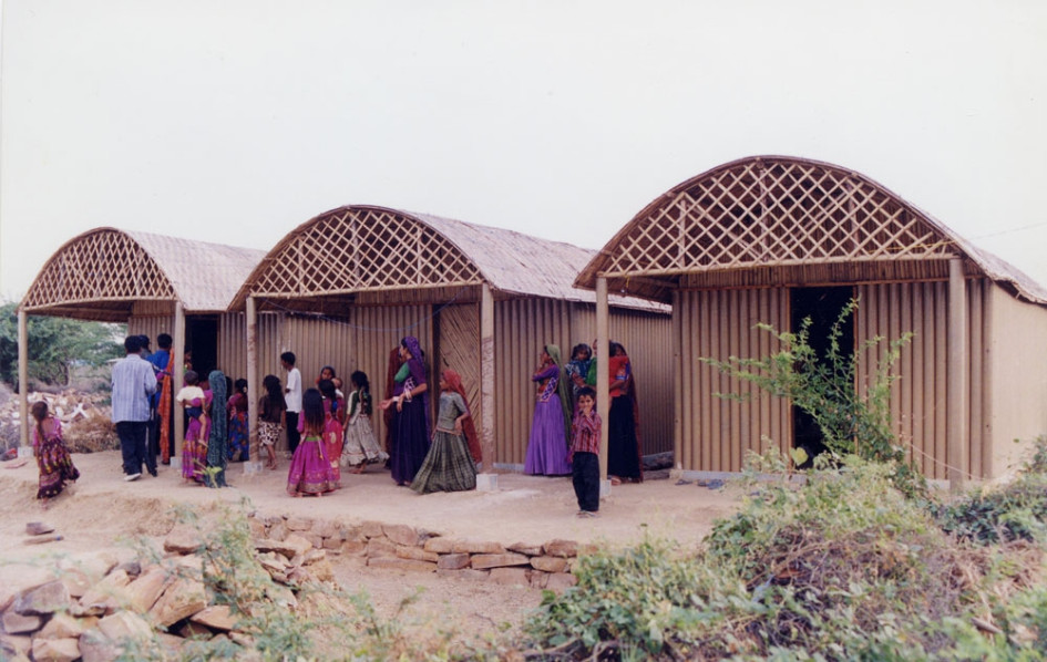 Paper Log House, 2001, Bhuj, India