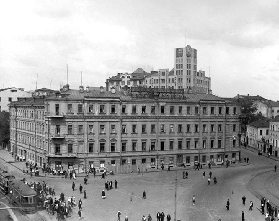 Арбатская площадь в 1930-х годах